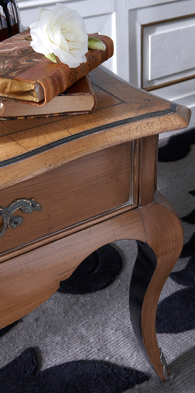 Pompadour 1-Drawer Bedside Table