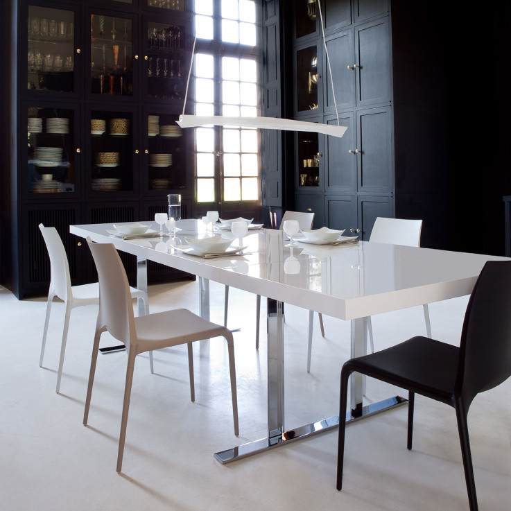 Cineline Dining Table