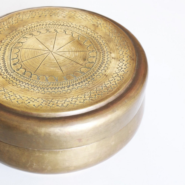 ROUND INDIAN BRASS POT