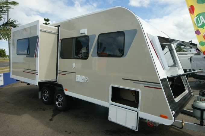 AVIDA EMERALD CV6672SL TOURER (2017)