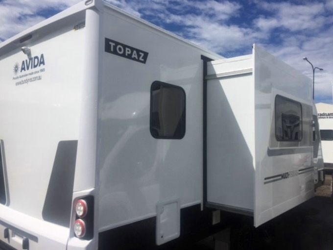 AVIDA TOPAZ CV 7572 SL (2017)