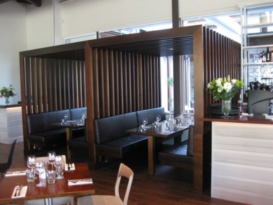 BANQUETTE SEATING 