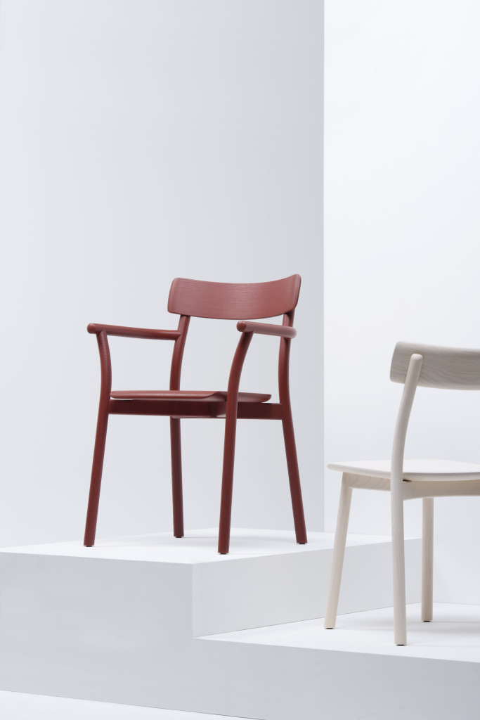 CHIARO ARMCHAIR