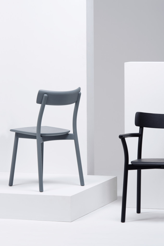 CHIARO ARMCHAIR