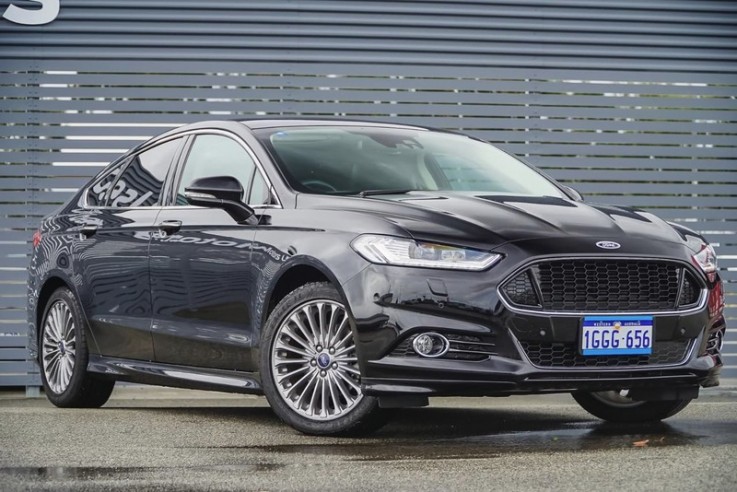 2016 Ford Mondeo Titanium Hatchback (Bla