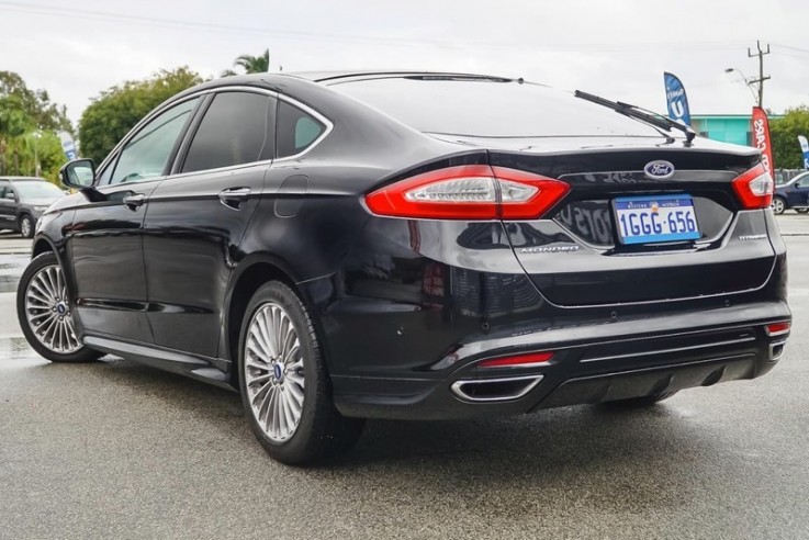 2016 Ford Mondeo Titanium Hatchback (Bla