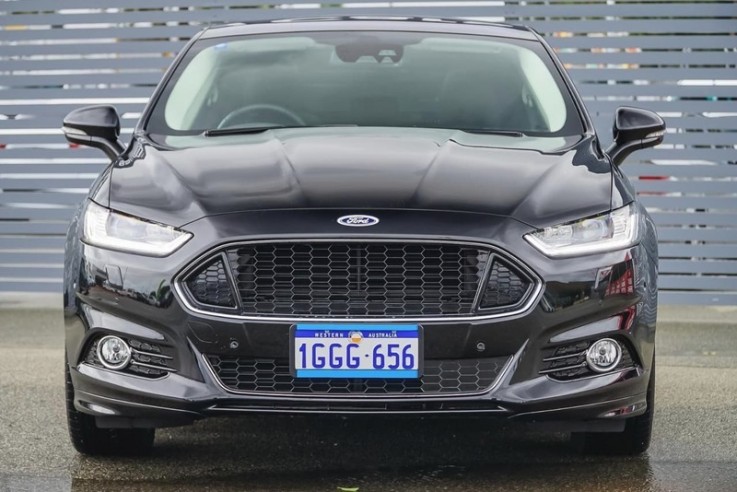 2016 Ford Mondeo Titanium Hatchback (Bla