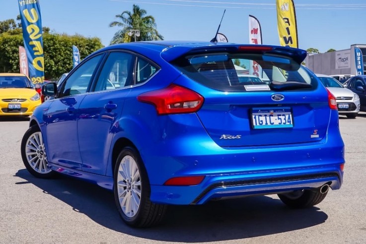 2017 Ford Focus Sport Hatchback (Blue) 