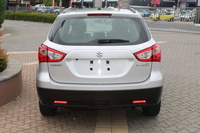 2016 Suzuki S-Cross GL Navigator Hatchba