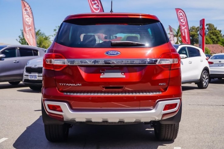 2017 Ford Everest Titanium Wagon (Maroon