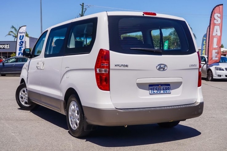 2015 Hyundai Imax Wagon (White) 