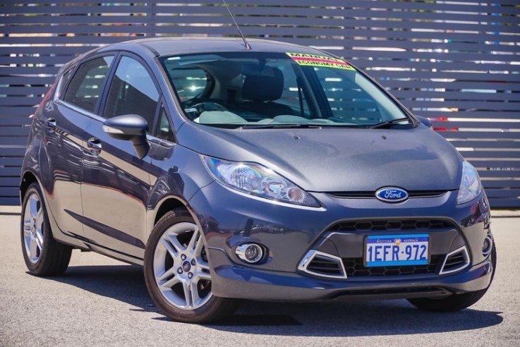 2013 Ford Fiesta Zetec Hatchback (Grey) 