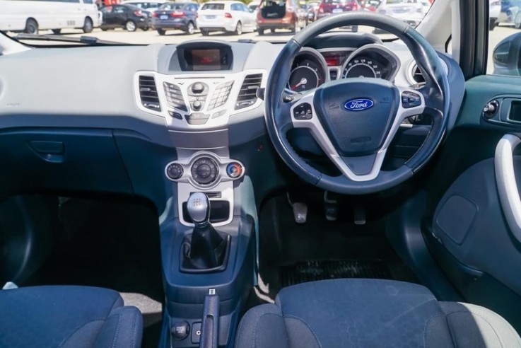 2013 Ford Fiesta Zetec Hatchback (Grey) 