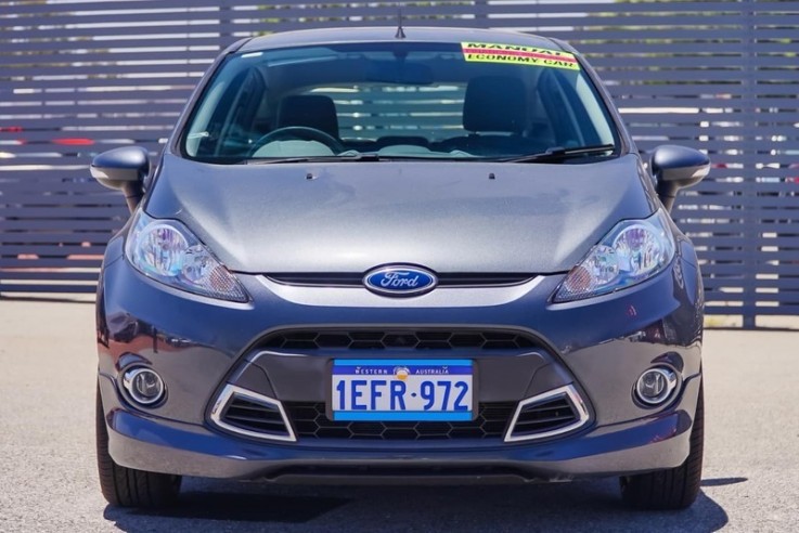 2013 Ford Fiesta Zetec Hatchback (Grey) 