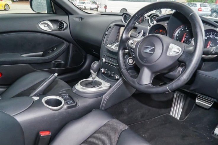 2015 Nissan 370z Coupe (White) 