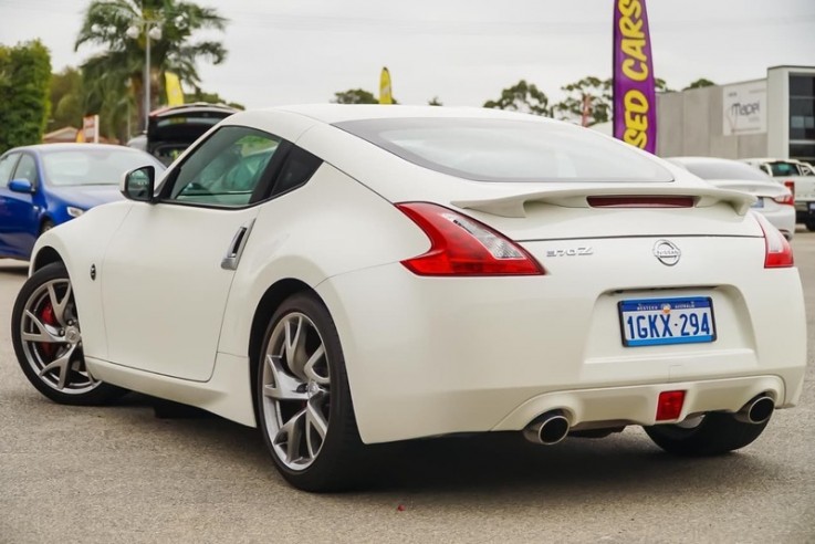 2015 Nissan 370z Coupe (White) 