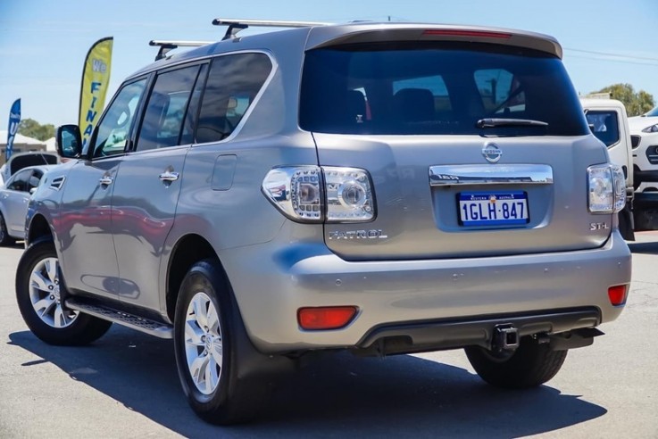 2013 Nissan Patrol St-l Wagon (Grey) 