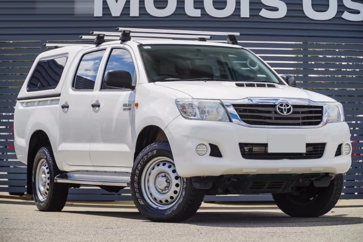 2014 Toyota Hilux Sr Utility (White) 