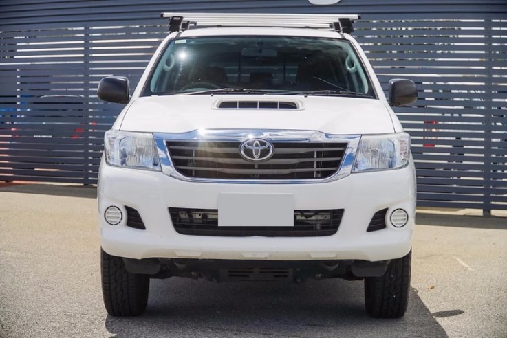 2014 Toyota Hilux Sr Utility (White) 