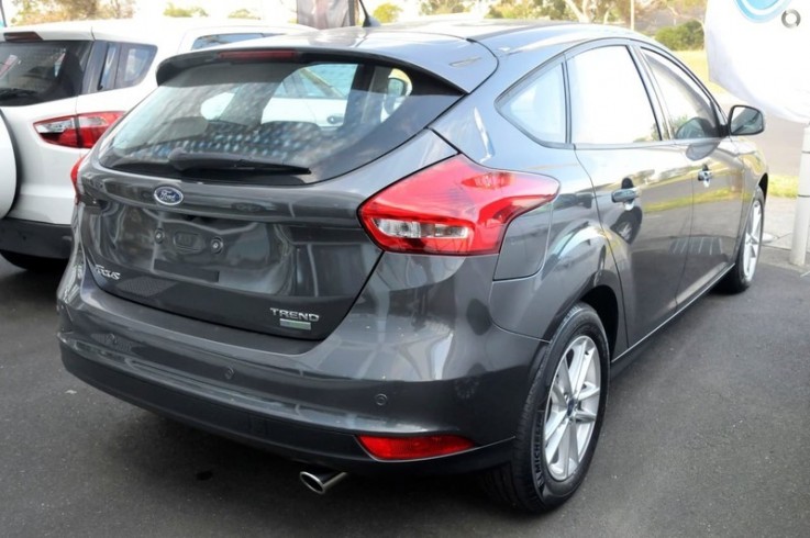 2017 Ford Focus Trend Hatchback (Grey) 