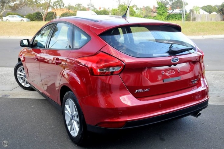 2017 Ford Focus Trend Hatchback (Red) 