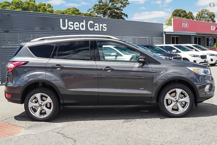 2017 Ford Escape Trend Wagon (Grey) 