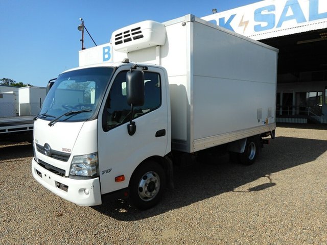 2011 Hino Dutro Refrigerated