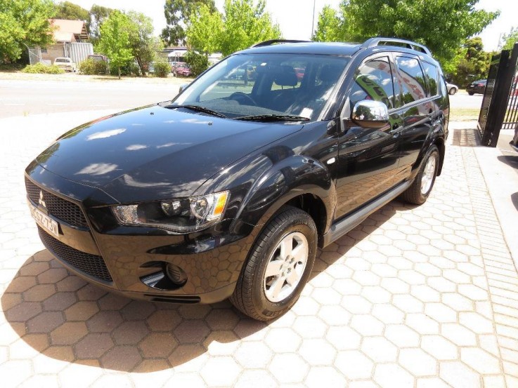 2010 Mitsubishi Outlander LS FWD ZH MY11