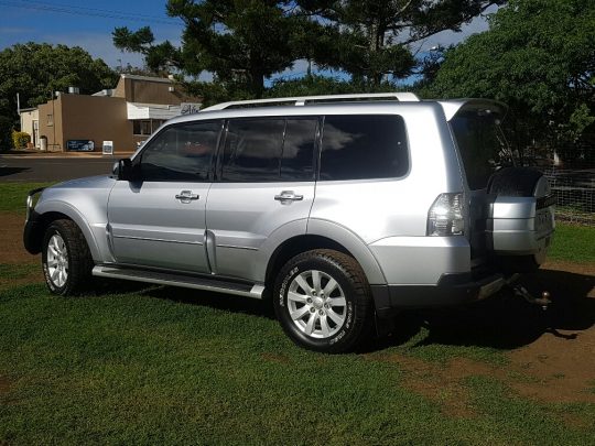 MITSUBISHI PAJERO EXCEED