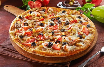 15% off  Aroma's Pizza House,Code OZ05