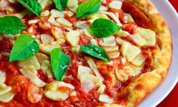 Get 15% off  Aroma's Pizza House