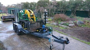 D R Mini Excavator Hire