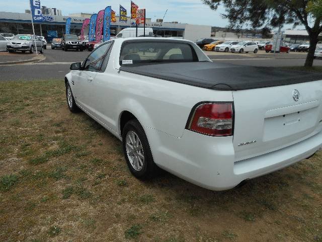 2012 Holden Commodore Omega VE II MY12.5