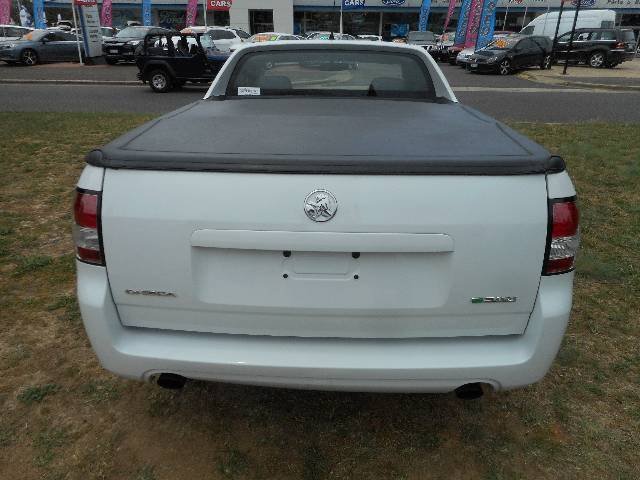 2012 Holden Commodore Omega VE II MY12.5