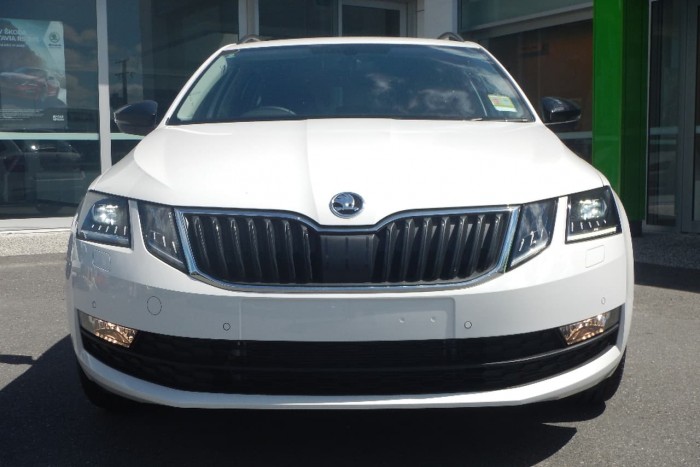 2017 MY18 Skoda Octavia NE Sport Wagon f