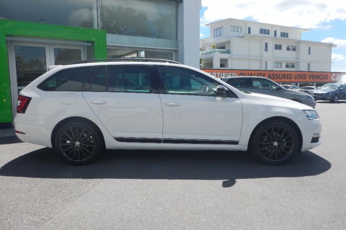 2017 MY18 Skoda Octavia NE Sport Wagon f