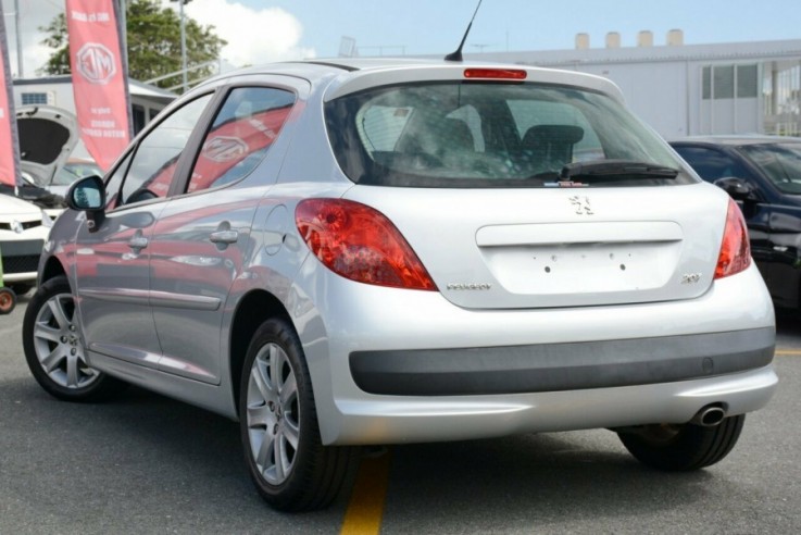 2007 Peugeot 207 XT