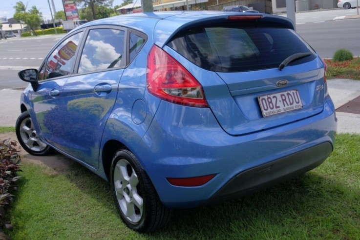 2010 Ford Fiesta LX PwrShift