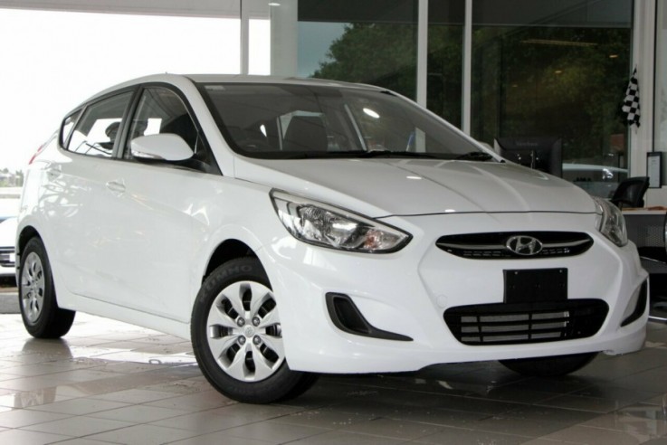 2016 Hyundai Accent Active