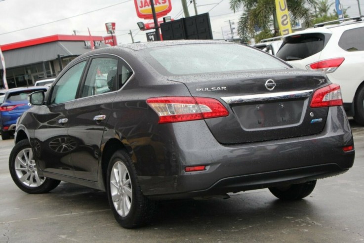 2013 Nissan Pulsar ST