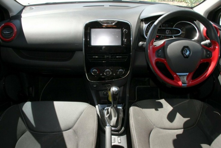 2013 Renault Clio Expression EDC