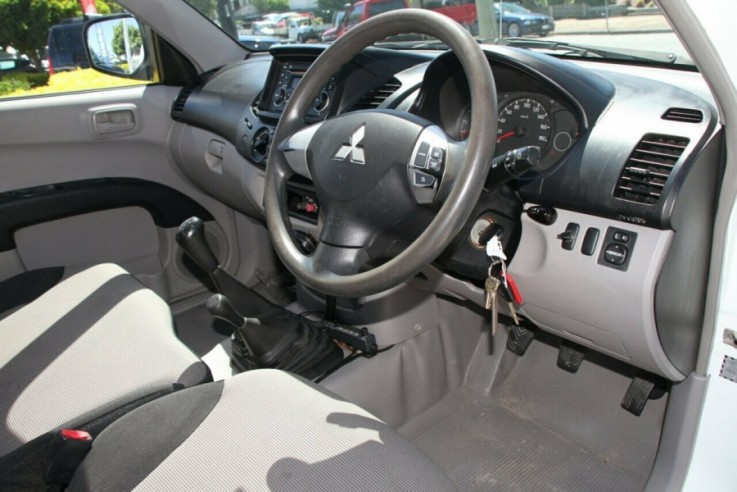 2009 Mitsubishi Triton GLX