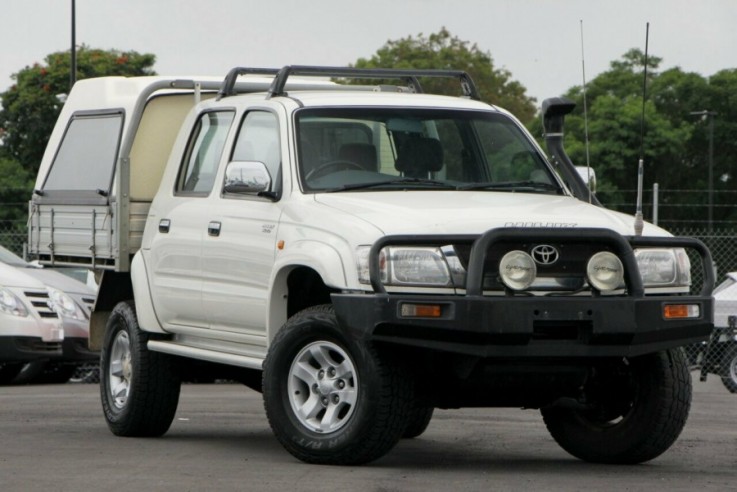 2003 Toyota Hilux SR5