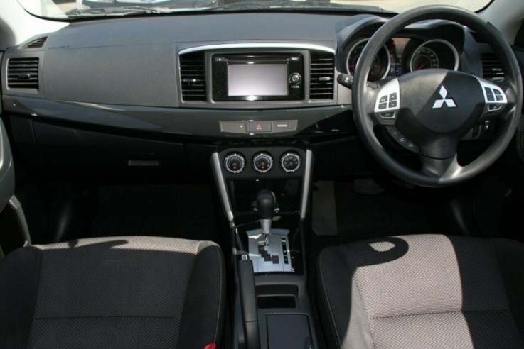 2016 Mitsubishi Lancer ES Sport