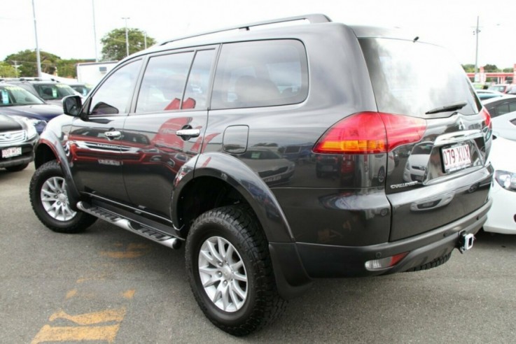 2010 Mitsubishi Challenger LS