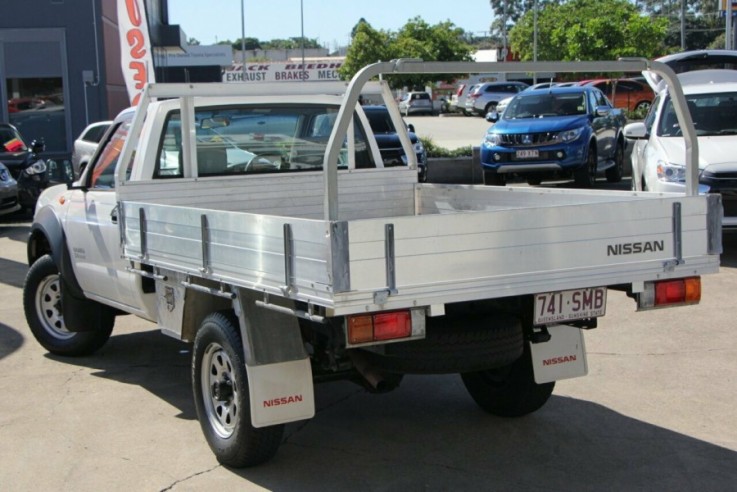 2012 Nissan Navara DX