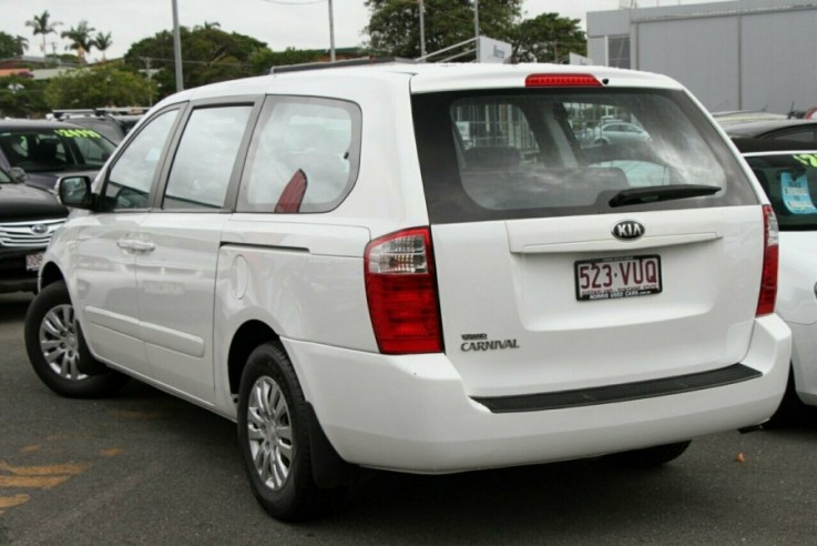 2012 Kia Grand Carnival SI