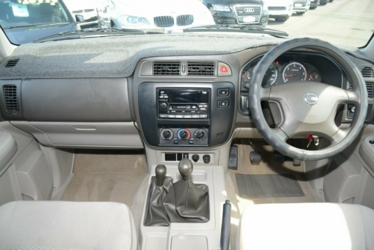 2003 Nissan Patrol ST