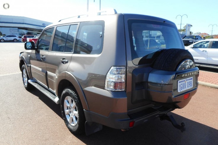 2009 Mitsubishi Pajero GLS