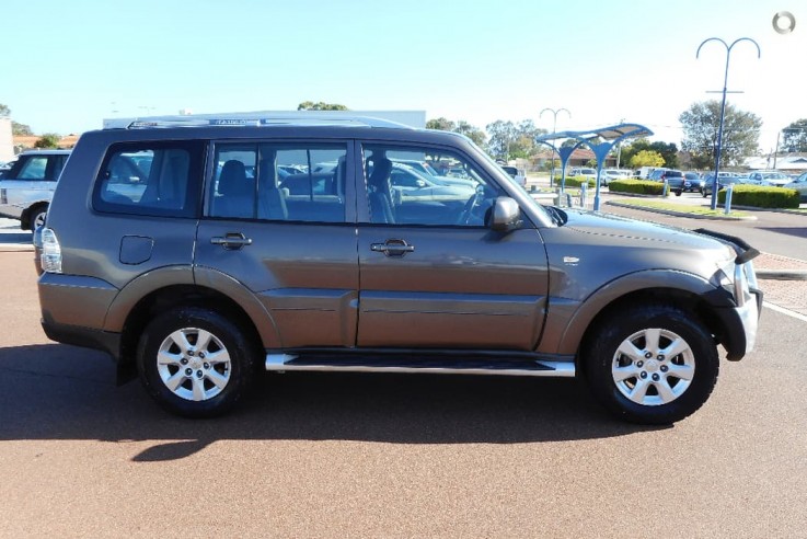 2009 Mitsubishi Pajero GLS